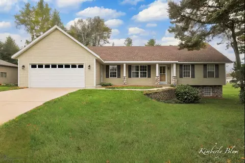10711 Tallpine Ln, Allendale, MI 49401