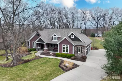 4280 Oak River Ct NE, Grand Rapids, MI 49525