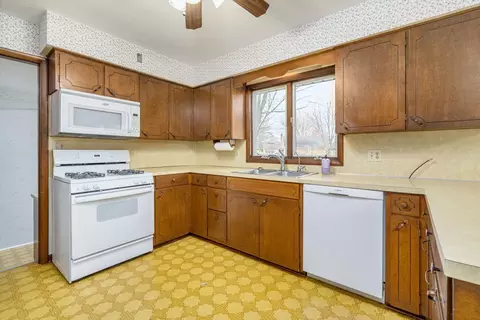 3700 48th St, Hamilton, MI 49419 photo 4