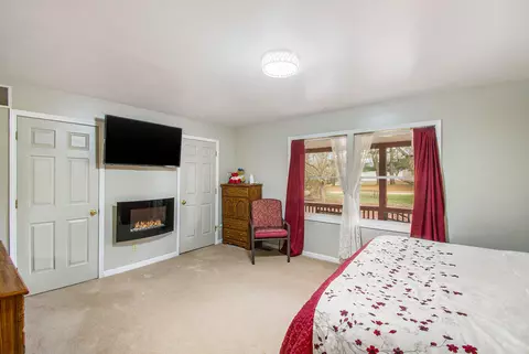 8050 Roepke Ct, Gregory, MI 48137 photo 21