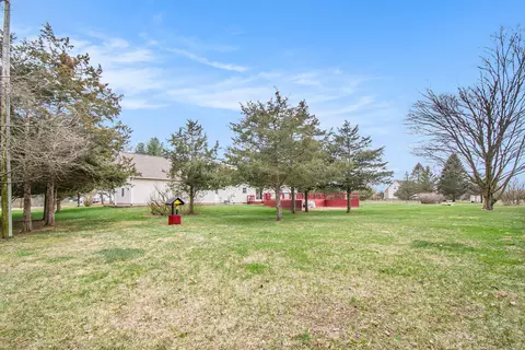 8050 Roepke Ct, Gregory, MI 48137 photo 35