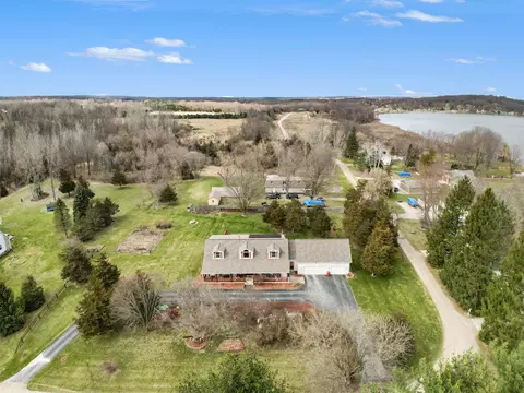 8050 Roepke Ct, Gregory, MI 48137 photo 43