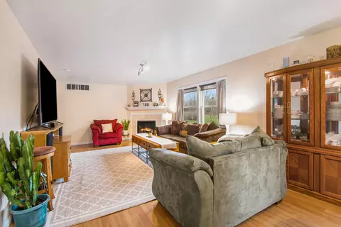 8050 Roepke Ct, Gregory, MI 48137 photo 11