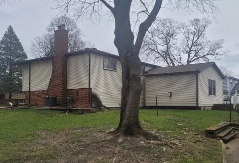 574 Christopher Rd, Jackson, MI 49203 photo 2