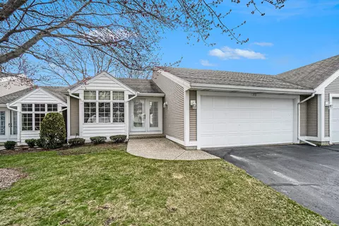 773 Clarewood Ct, Holland, MI 49423