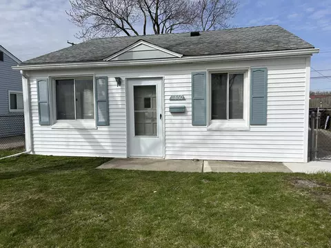 11860 Grant St, Riverview, MI 48193