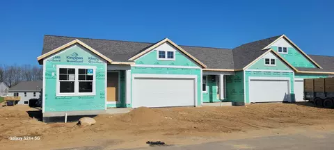 1424 N Village Cir, Kalamazoo, MI 49009