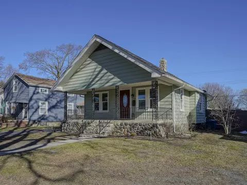 610 Adams St, Plymouth, MI 48170