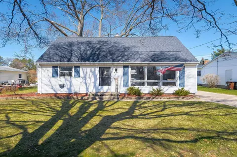 634 Center St, Mason, MI 48854