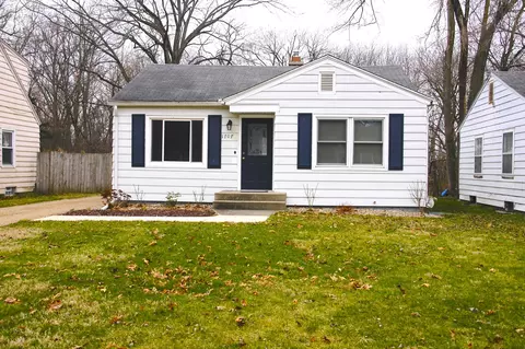 1707 Texel Dr, Kalamazoo, MI 49048