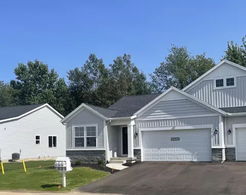 211 Hickory Valley Dr, Kalamazoo, MI 49009