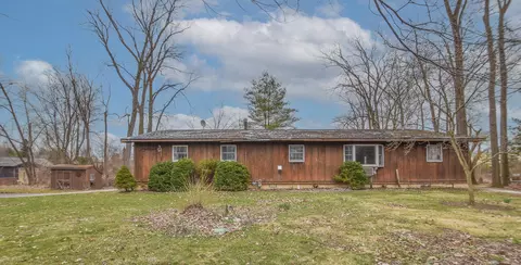 833 Whistler Dr, Quincy, MI 49082