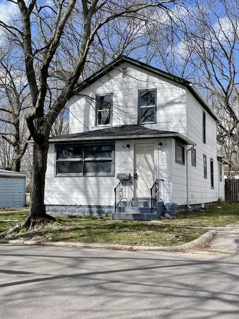 509 Cherry St, Niles, MI 49120