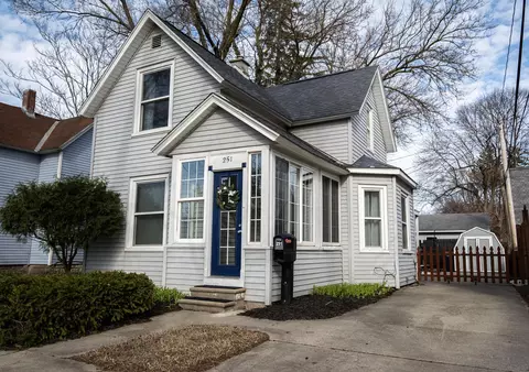 251 Washington Blvd, Holland, MI 49423