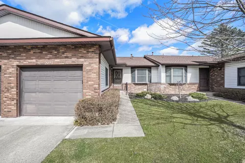 2027 Ter Van Dr NE, Grand Rapids, MI 49505