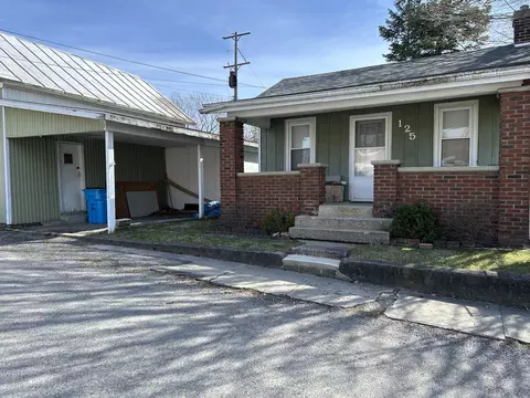 125 S Swan St, Colon, MI 49040