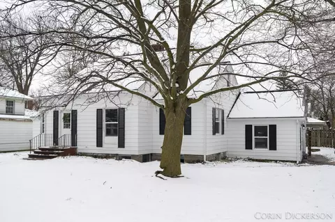Exterior - 221 S Main St, Plainwell, MI 49080 photo 2 of 7