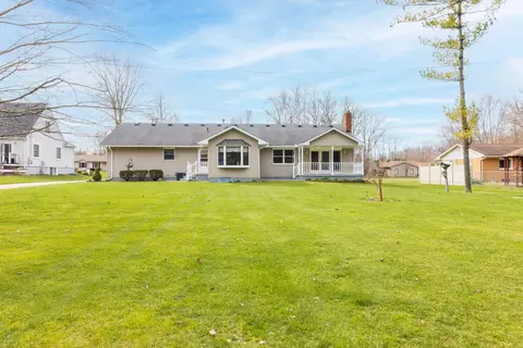 Exterior - 38850 Barth Rd St, Romulus, MI 48174 photo 7 of 13
