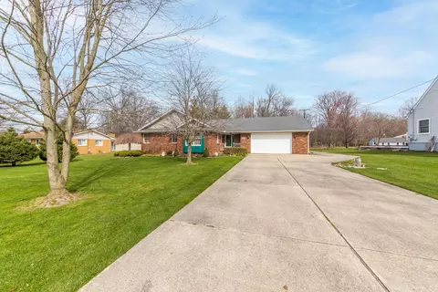 Exterior - 38850 Barth Rd St, Romulus, MI 48174 photo 2 of 13