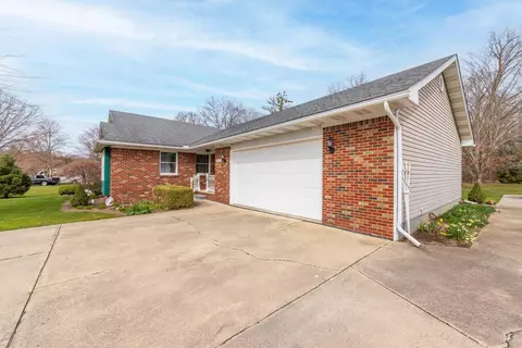 Exterior - 38850 Barth Rd St, Romulus, MI 48174 photo 5 of 13