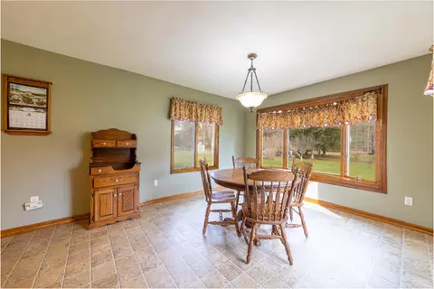 Dining - 38850 Barth Rd St, Romulus, MI 48174 photo 3 of 3