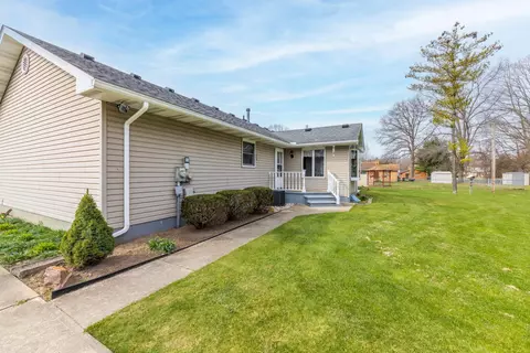 Exterior - 38850 Barth Rd St, Romulus, MI 48174 photo 9 of 13