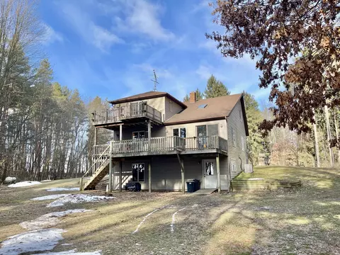 2784 Edgar Rd, Edmore, MI 48829