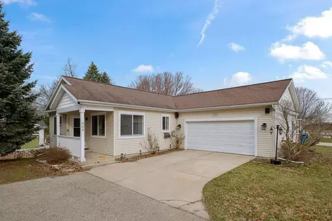 464 James Gate Ct, Holland, MI 49424