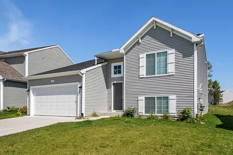4034 Watertown Dr, Watervliet, MI 49098