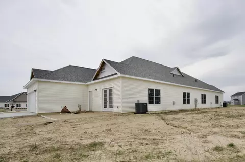 1867 Peachtree Path, Stevensville, MI 49127