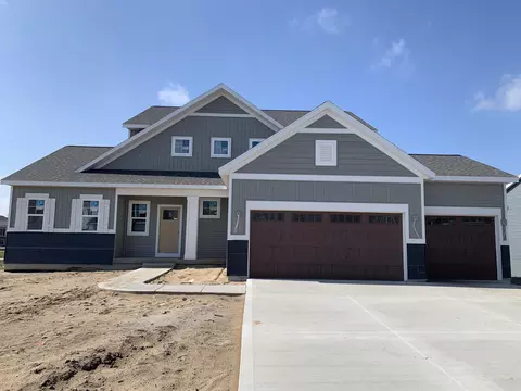 12623 Manchester Dr, Grand Haven, MI 49417
