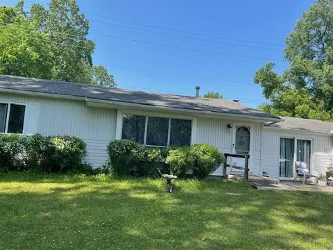 8430 Oakville Waltz Rd, Belleville, MI 48111