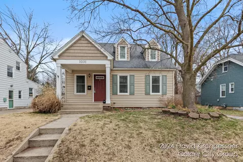 1031 Arlington St NE, Grand Rapids, MI 49505