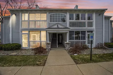 327 Westbrook Ct, Marshall, MI 49068
