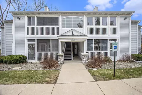 327 Westbrook Ct, Marshall, MI 49068 photo 2