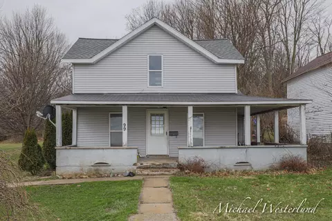 99 Pine St, Shelby, MI 49455