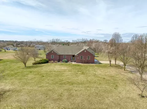 1206 Breezy Ln, Jackson, MI 49201