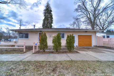 2411 Cutler Ave, Muskegon, MI 49441