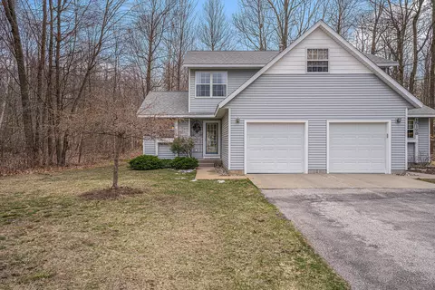 15127 Huckleberry Ct #55, Spring Lake, MI 49456