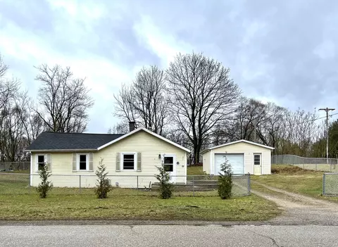 505 Kiddville St, Belding, MI 48809