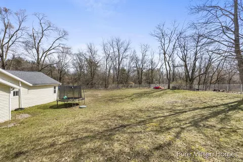 505 Kiddville St, Belding, MI 48809 photo 18