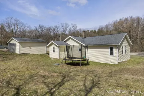 505 Kiddville St, Belding, MI 48809 photo 16