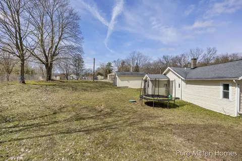 505 Kiddville St, Belding, MI 48809 photo 17