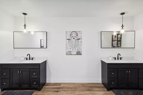 Bath - 9330 E 56th St, Newaygo, MI 49337 photo 5 of 6