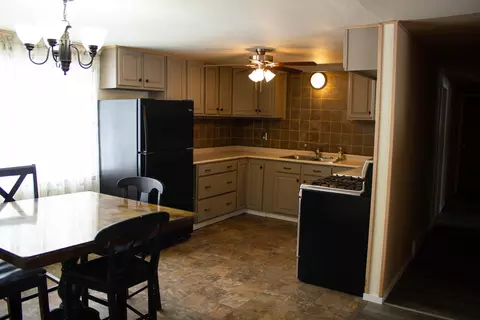 511 S Cherry St, Evart, MI 49631 photo 7