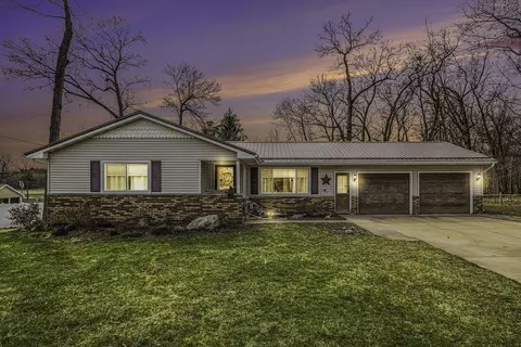 7556 Angling Rd, Portage, MI 49024