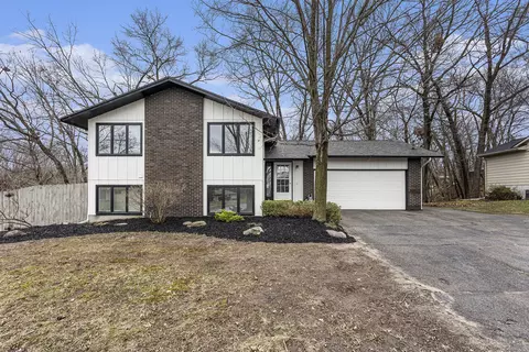 3942 Keeweenaw Dr NE, Grand Rapids, MI 49525