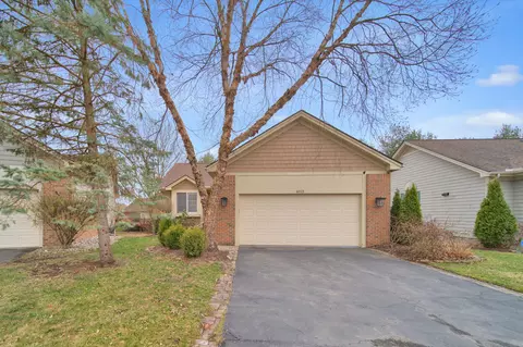 4023 Boulder Pond Dr, Ann Arbor, MI 48108