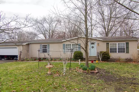 2926 Adams Rd, Niles, MI 49120