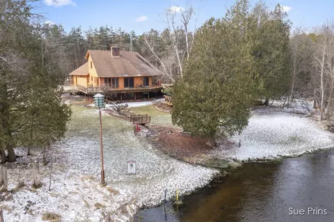 2169 S 130th Ave, Morley, MI 49336